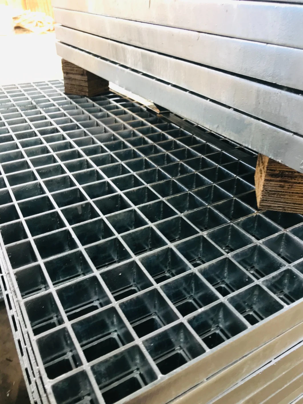 Galvanized Steel Grid Stair Treads for Steel Structure Floor